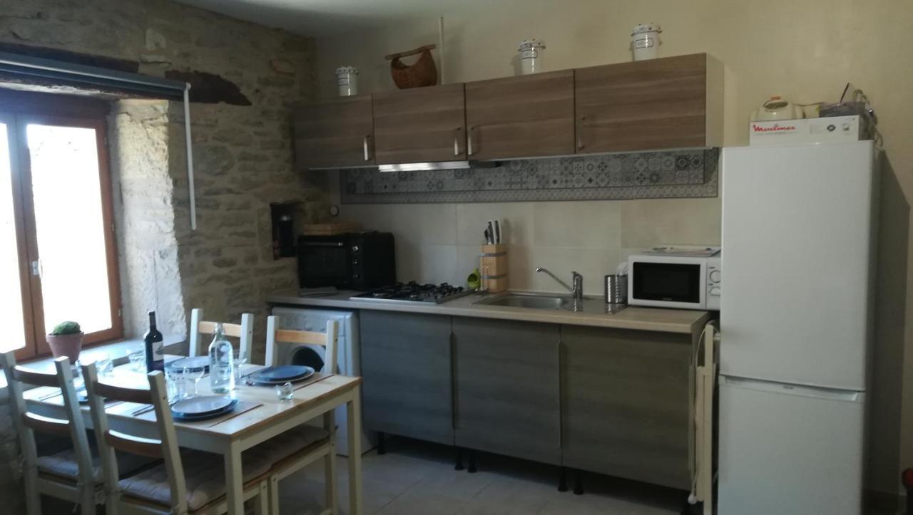 Le Mas De Carrie Acomodação com café da manhã Parisot  Exterior foto